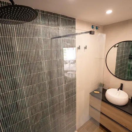 Apartasuites Royal Zahara, Maximo Confort Con Vistas Al Mar
